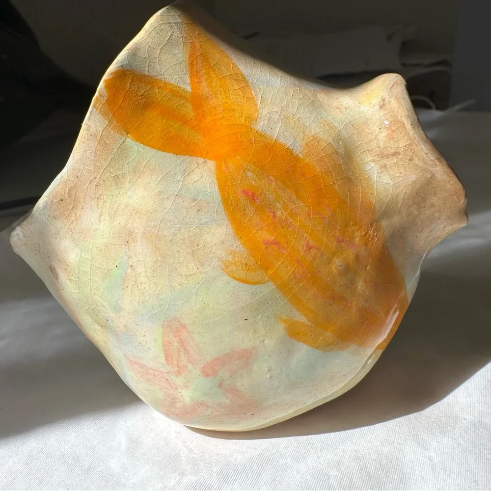 Handcrafted Ceramic Fish Cave - Picture 1 of 11